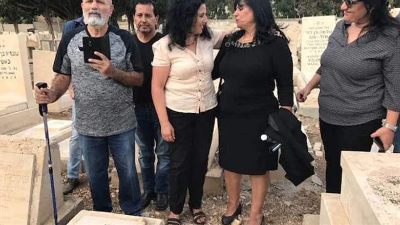 ח"כ קורן במהלך הסיור