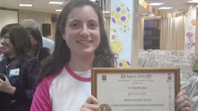 הזוכה. לורה ברגמן