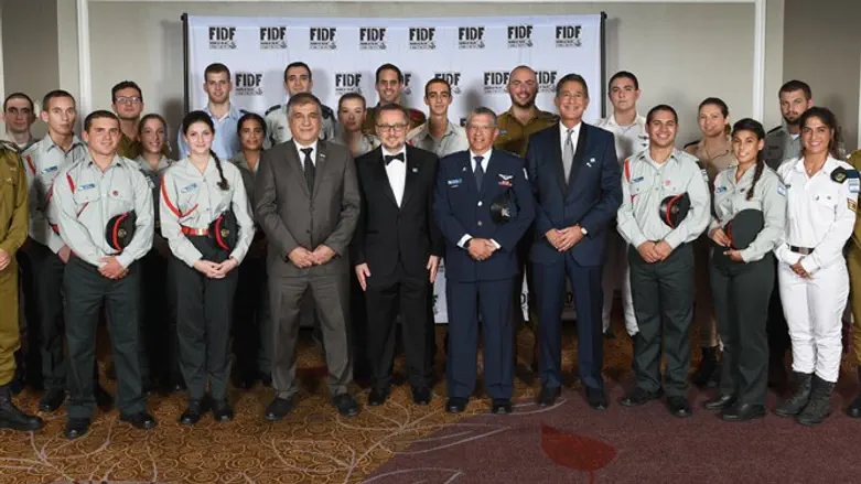 צבא חזק ומוסרי