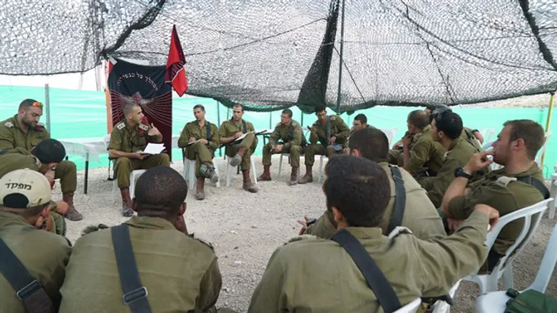 ''איתנות ומנהיגות''