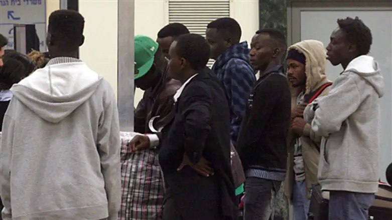 Нелегалы из стан Африки. Иллюстрация