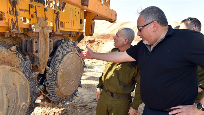 ליברמן היום