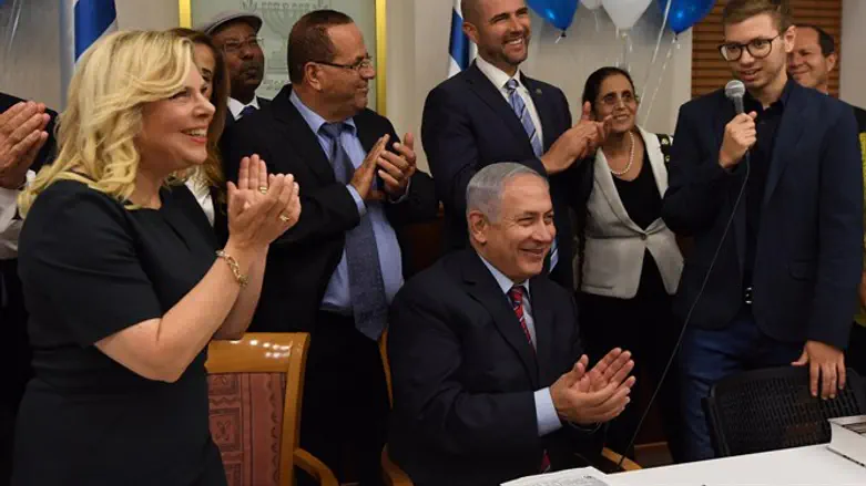 Яир Нетяньяху говорит отцу, что не пойдет в политику