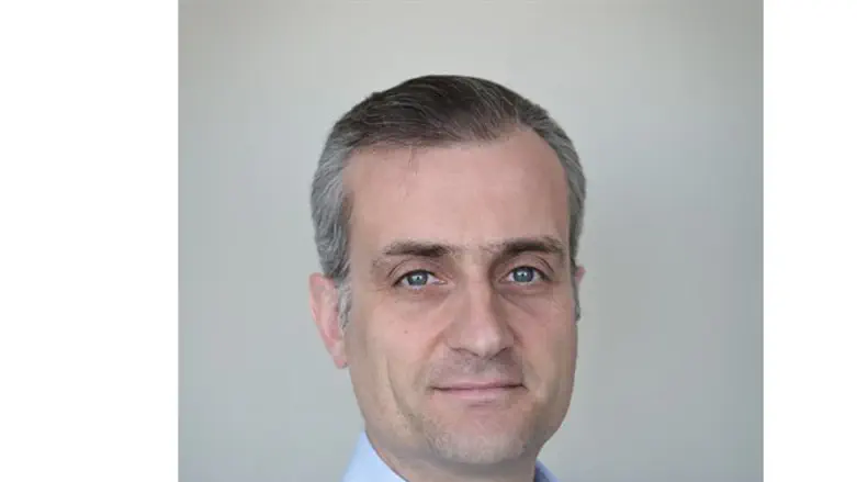 ד"ר עמנואל נבון