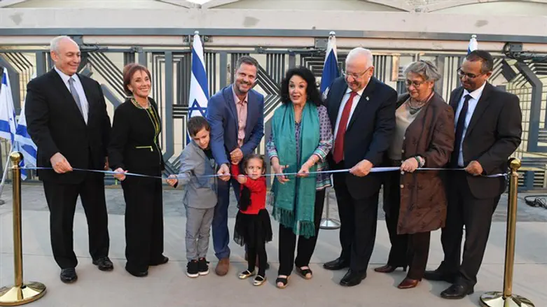 ריבלין חונך את שערי הכניסה החדשים