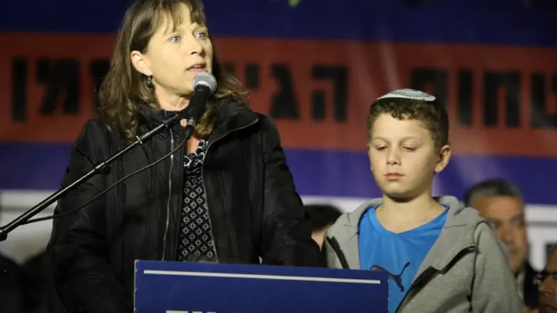 Hadas Mizrahi and her son Itai