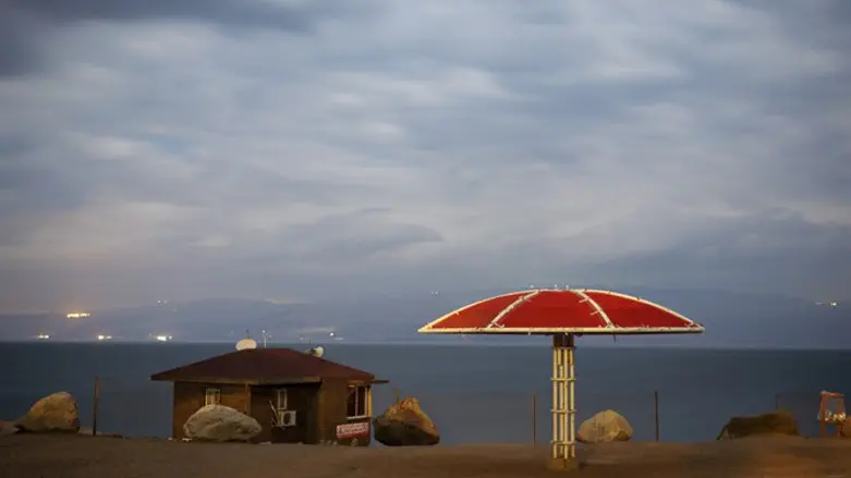 ים המלח סמוך לעין גדי