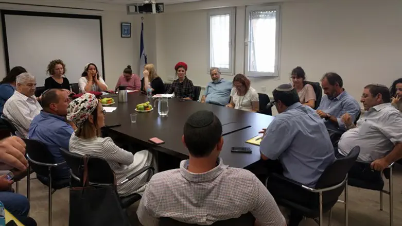 המפגש הפתוח