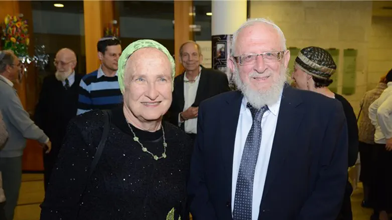 "האקזיט שלו היה החסד". הרב רוזן ורעייתו שלומית