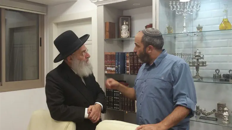 קינג בבית הרב אלבז