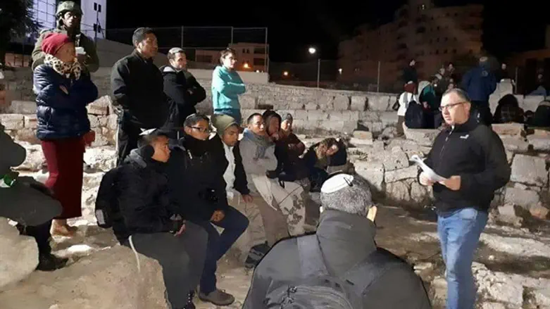 Алоней Мамра