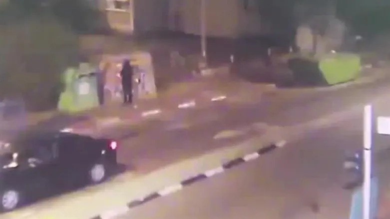 Поджигатель снят камерой видеонаблюдения