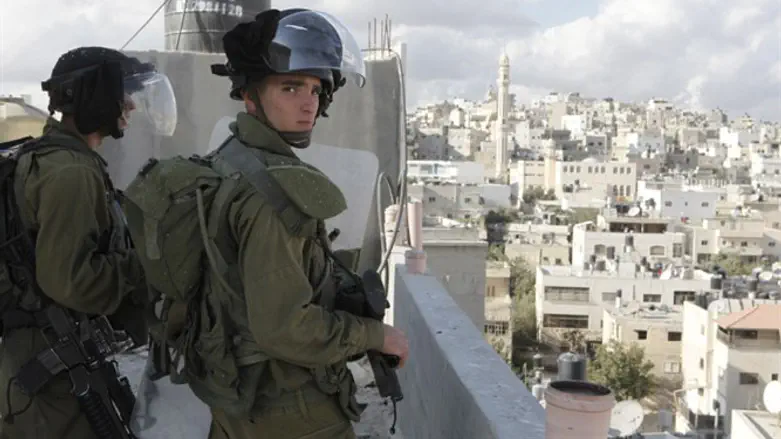 חיילים בחברון