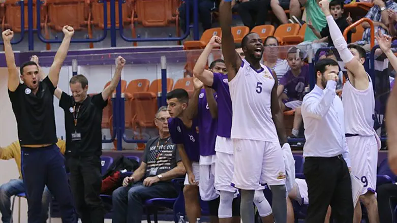 נהריה חוגגת ניצחון בדרבי הצפון הערב