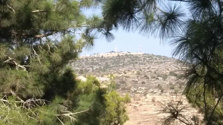 Haresha seen from Dolev