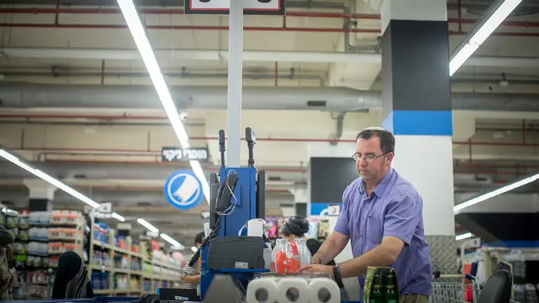 קיבל את ההשראה מביקור של "אבי הפצועים", שמחה הולצברג. מלכיאל לרנר