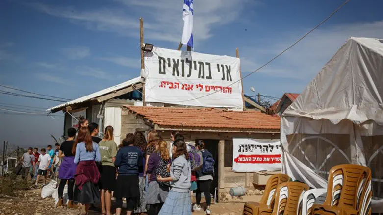 השופטים התעקשו על הריסה מוחלטת. נערכים למאבק בנתיב האבות