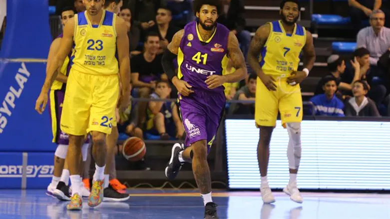 רייס ג'וניור בסגול. הצגה של איש אחד