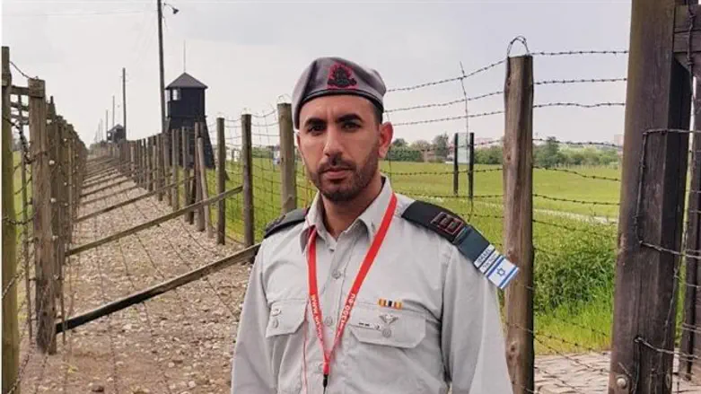 סרן מתן הדס במשלחת צה''ל לפולין