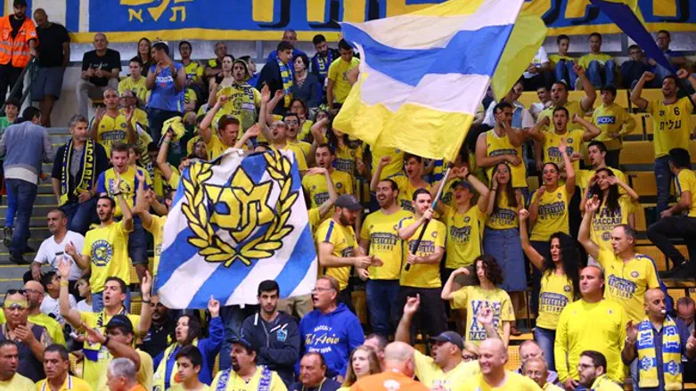 אוהדי מכבי ת"א (ארכיון)