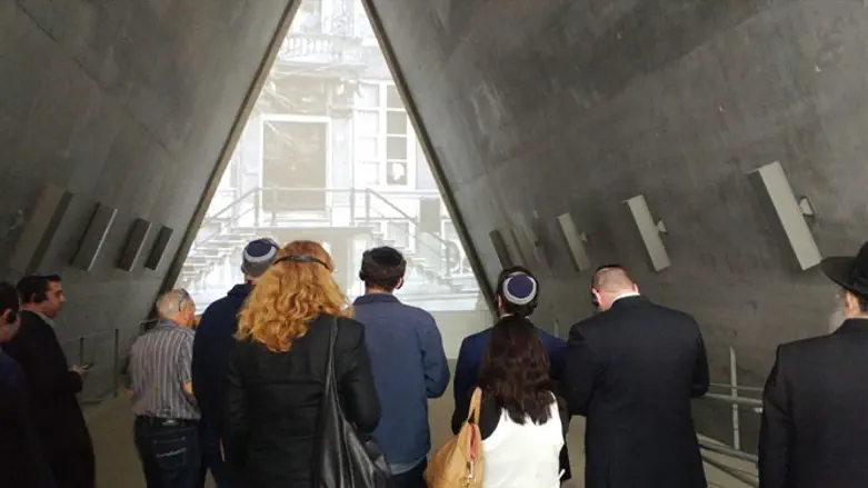 Visitors in Yad Vashem
