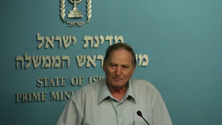 עיצומים. רן ארז