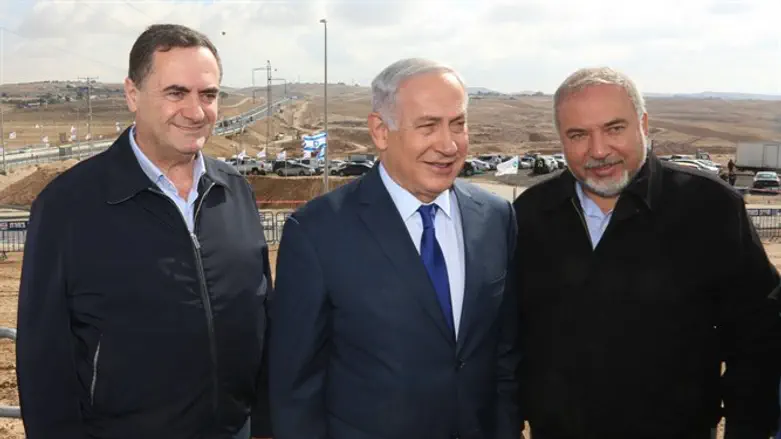 נתניהו, כ"ץ וליברמן בטקס חנוכת הכביש