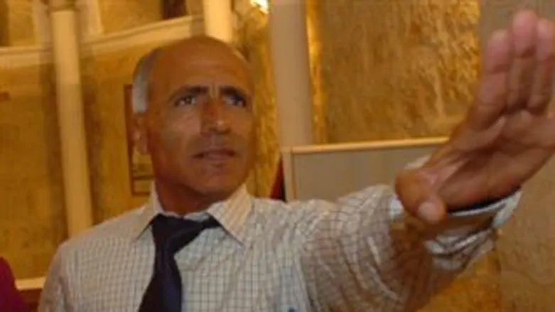 אם אין ברירה יחזור לכלא. וענונו