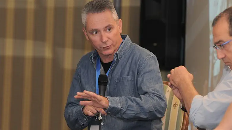 אלון בן דוד