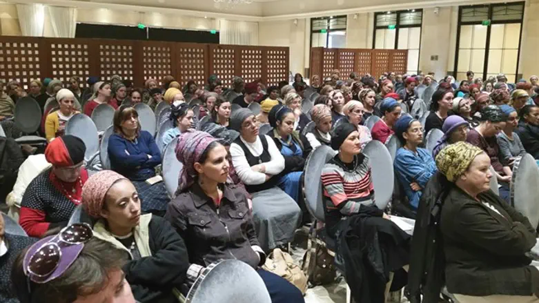 המחנכות והיועצות ביום העיון