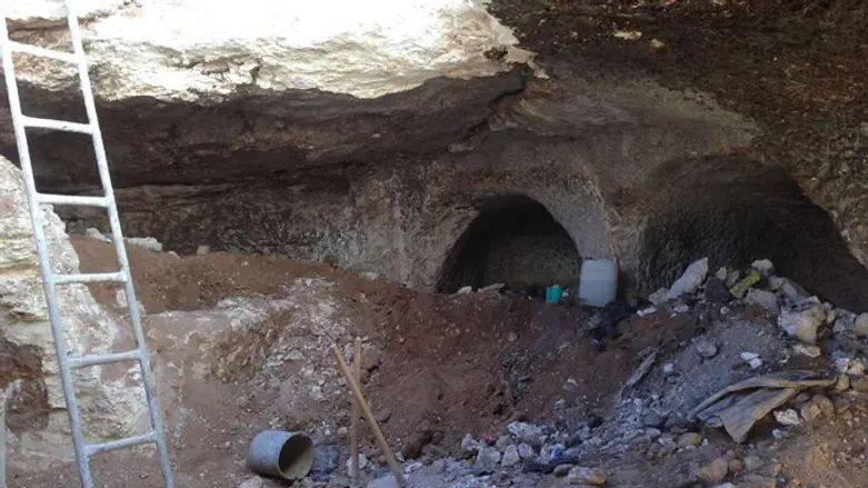 Burial cave in Khirbet Ma'on
