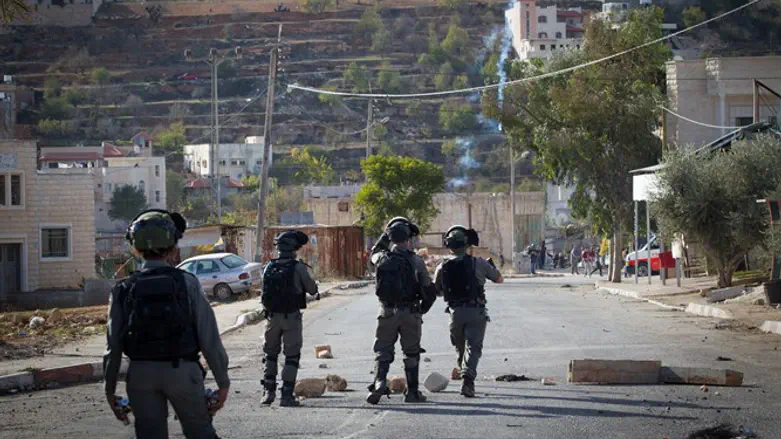 Security forces in Qusra