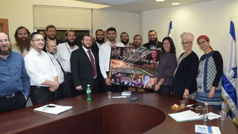 רבני הקהילות עם שרת התרבות