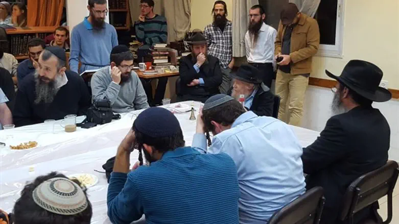 הרב שטיינזלץ בהתוועדות