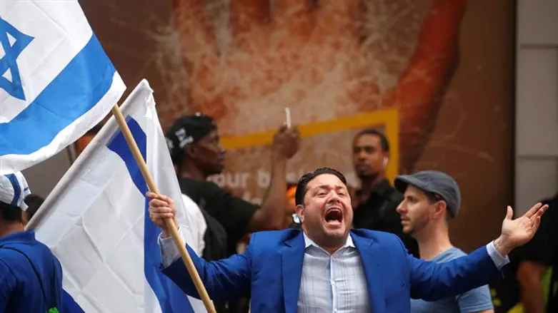 Pro Israel protestor at Times Square rally