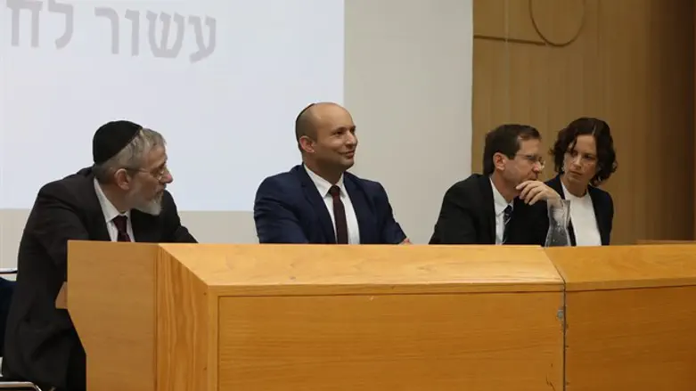 חברי הכנסת עזריה והרצוג, השר בנט והרב מלכיאור האירוע