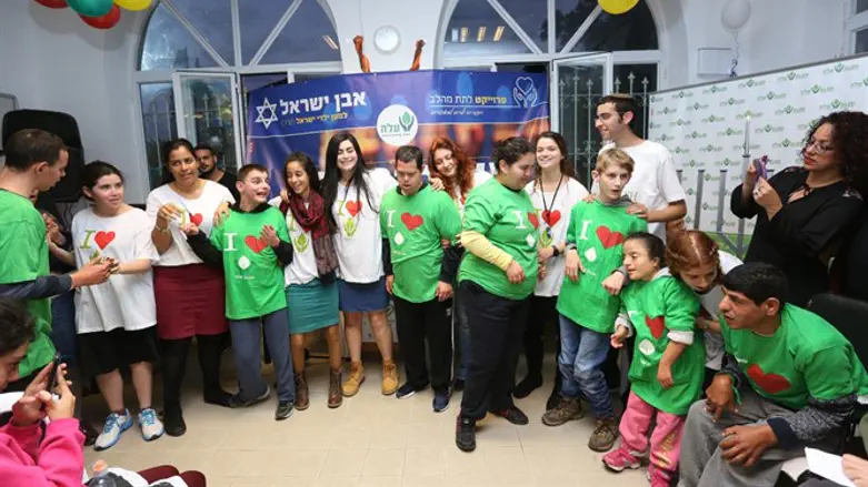 מסיבת החנוכה של ילדי עלה גדרה