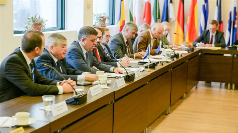 גבאי ושגרירי האיחוד האירופי