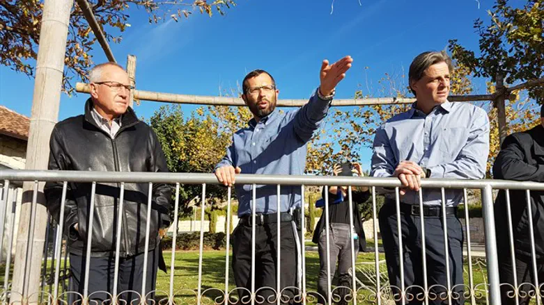 מנכ"ל מכבי שירותי בריאות בסיור בבנימין עם סגן ראש המועצה