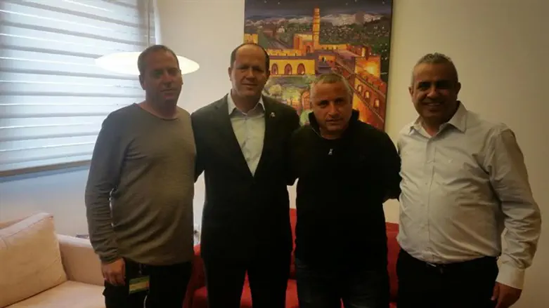 הפגישה עם ראש העיר