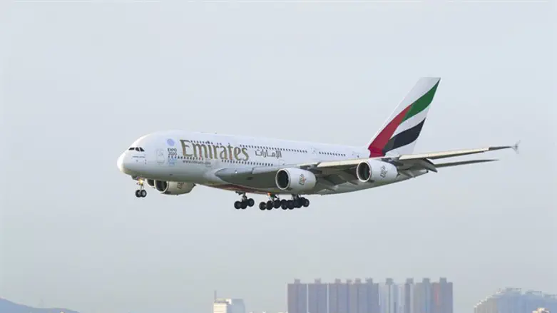 Emirates plane
