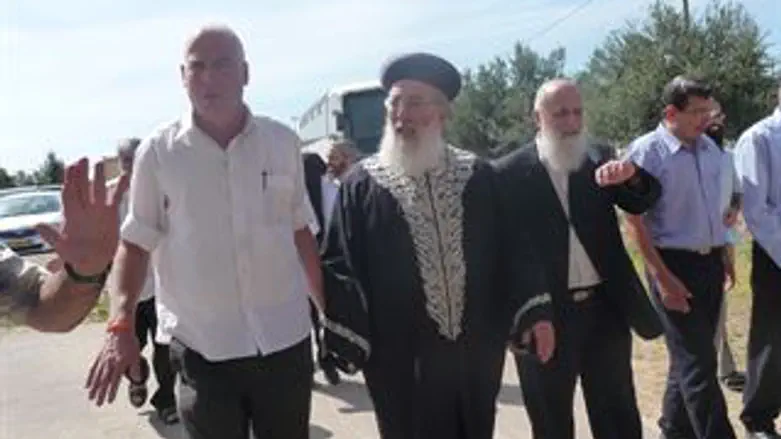 הרב עמאר וח"כ אריאל