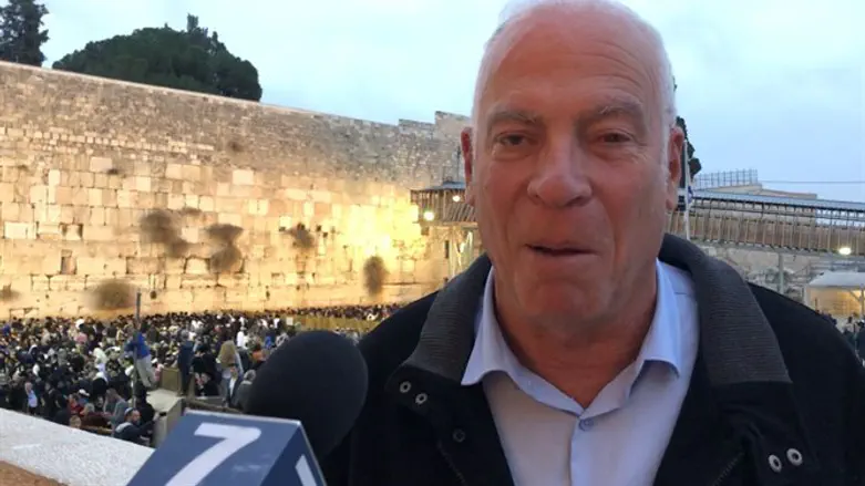 אורי אריאל