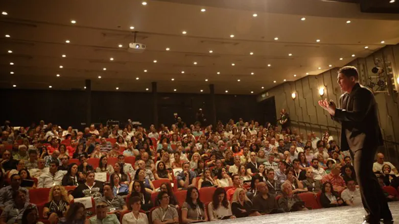 ניר דובדבני