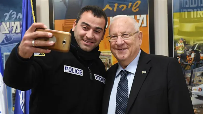 ריבלין במז''פ