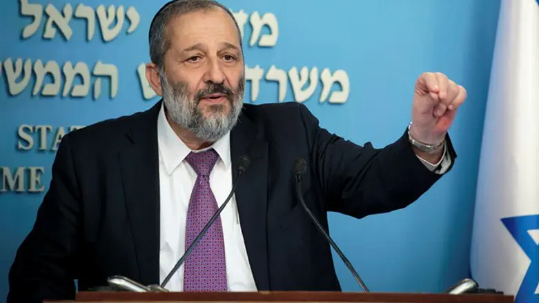 Minister of the Interior Aryeh Deri addressing the press during the press conference at th