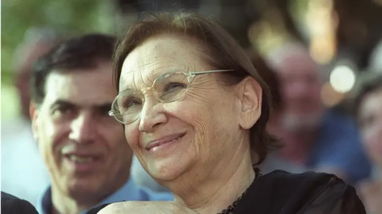 נעמי שמר ז"ל