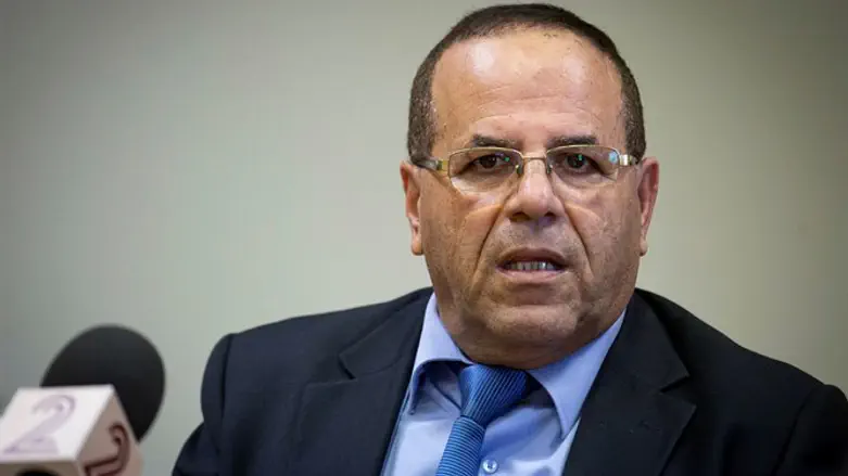 איוב קרא
