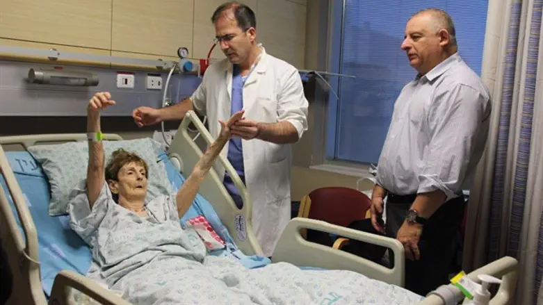 אסתר בבית החולים, לאחר הצנתור