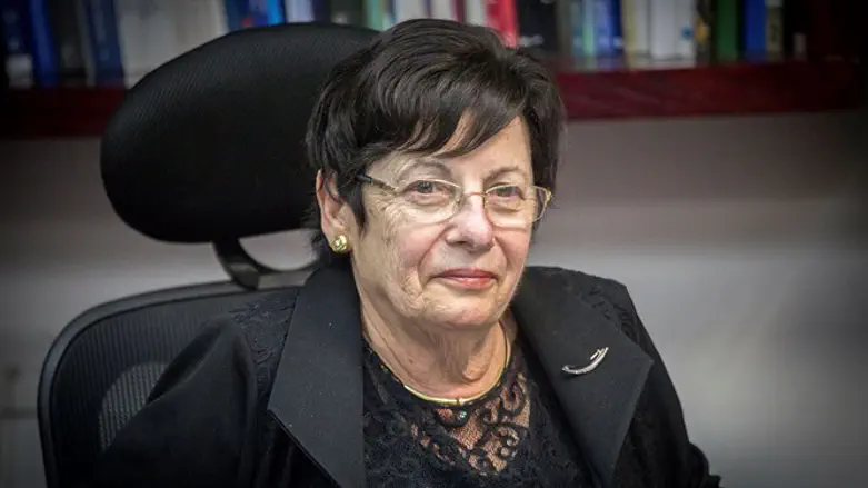 הצעד הבא. מרים נאור